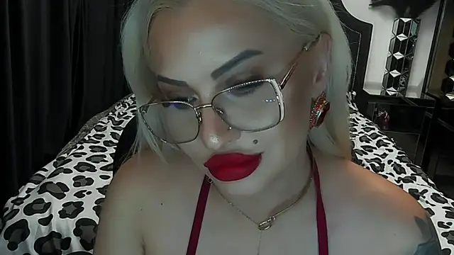 LovelyBlondyxx – Live XXX-chat