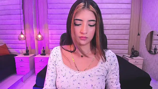 VictoriaaBlair 现场XXX聊天