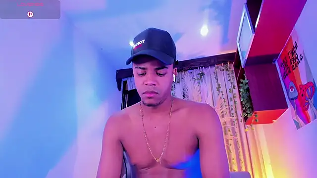 Pokazy przed kamerką – TaylorClay_