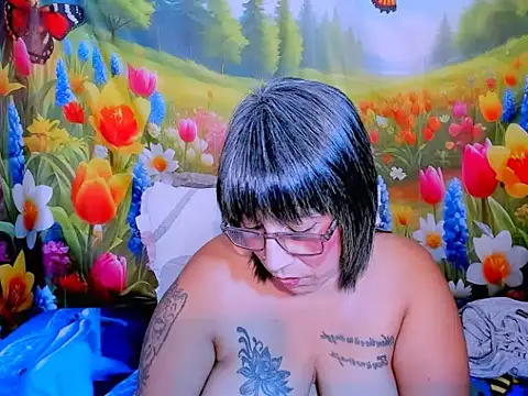 indianroxy's Live XXX Chat