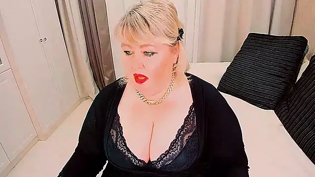 BIGTITSBBW's Live XXX Chat