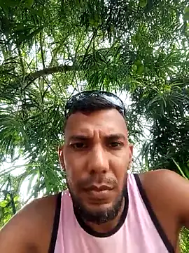 UnreadyChutzpa Chat XXX live