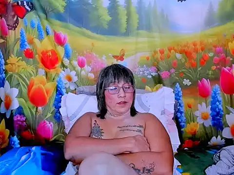 indianroxy's Live XXX Chat