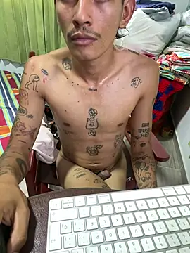 Chatroom XXX en direct de sorry-mom69