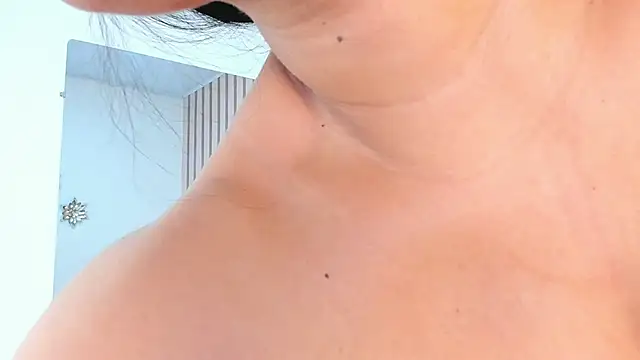 Živý XXX chat Mia-Stones
