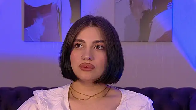 AdrianaToress Adlı Modelin Canlı XXX Sohbeti