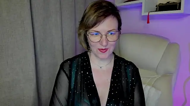Chat +18 de feliziaDesire ao vivo
