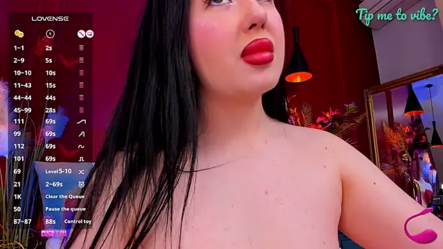 Mayzzie: вебкам-шоу