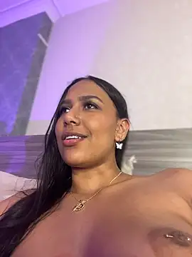 MiilaBlake's Live Chat Room
