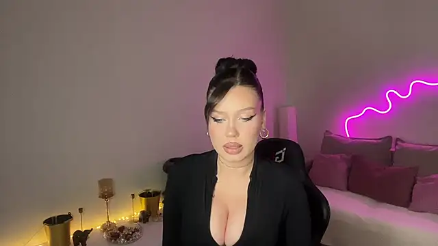 دردشة mistress_of_hearts الجنسية المباشرة