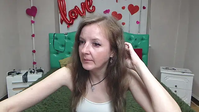 XXX chat uživo modela MeganPirs