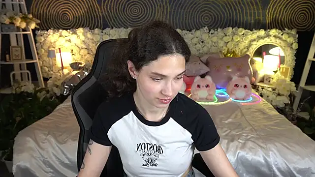 BabyFlowerr élő XXX-chatje