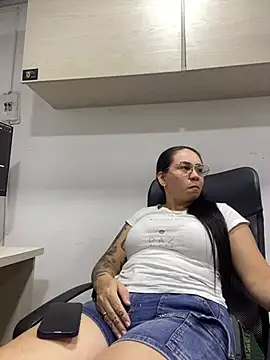 HealingHoney live XXX chat
