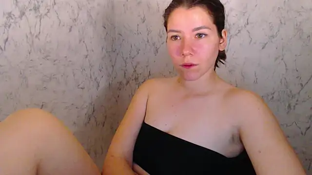 AdelMauds' Live XXX Chat