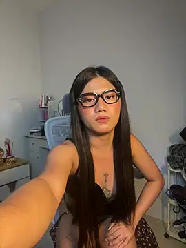 Chat XXX en directo de JassmineLove