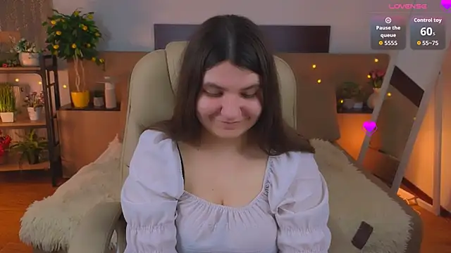 XXX chat uživo modela Viola__Shy