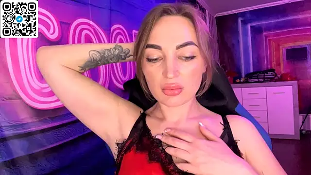 Vellora_'s Live XXX Chat