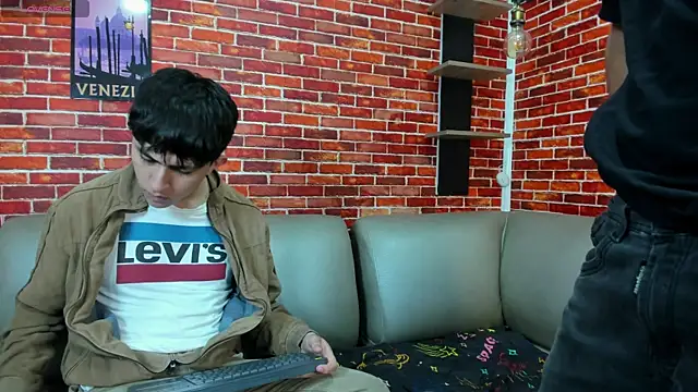 Hoot_boyss_ Live XXX-Chat