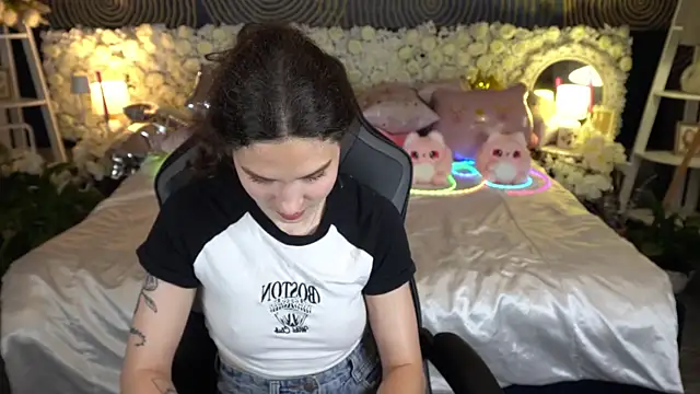 BabyFlowerr: απευθείας συνομιλία ΧΧΧ