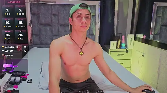 Show de LeoMonnroe na webcam