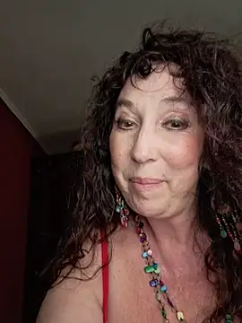 GypsyEsmeralda's Live XXX Chat