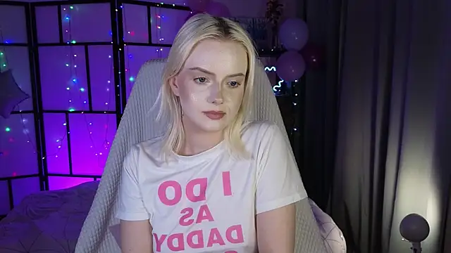 ImBonBon's Live Chat Room