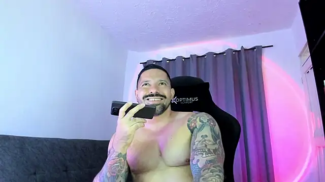 XXX chat uživo modela Pierre_Vidal