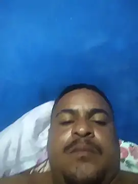 d_luan Show in webcam