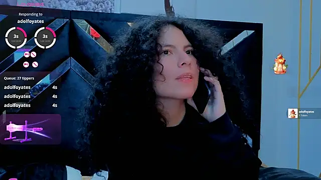 Zoe-yanin Adlı Modelin Canlı XXX Sohbeti