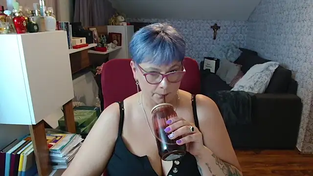 bigtits4you Adlı Modelin Canlı XXX Sohbeti