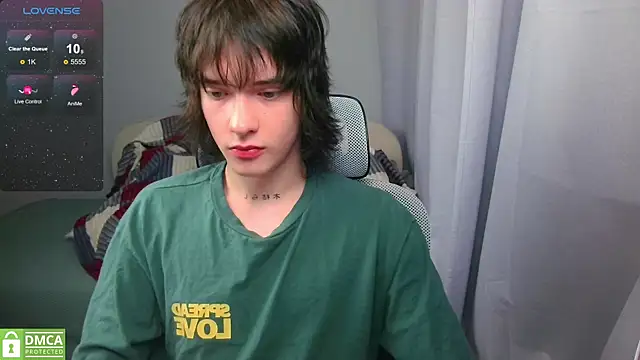 Show modela LeonBoykisser na web-kameri