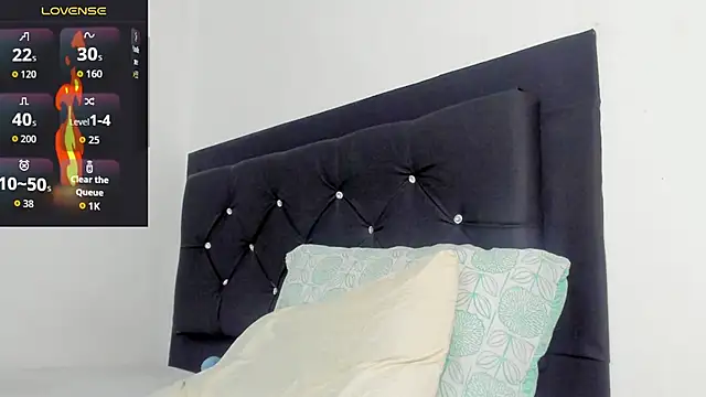 Chat +18 de santi_brown ao vivo