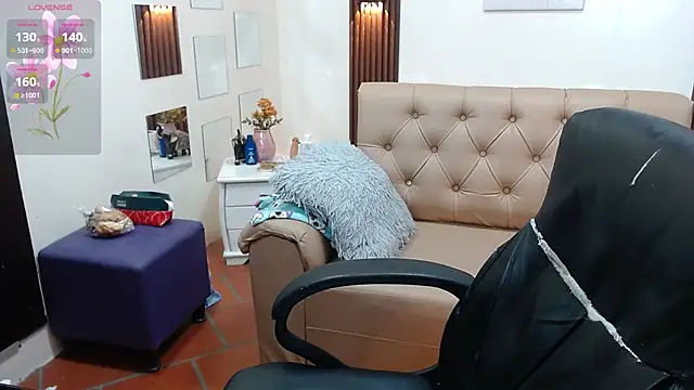 Show modela sila_bolum na web-kameri