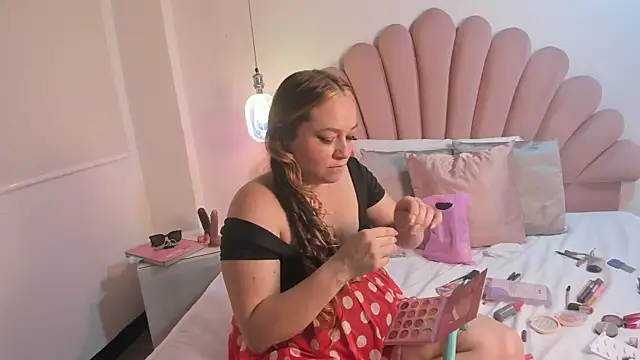 SabrinaVantress' Live XXX Chat