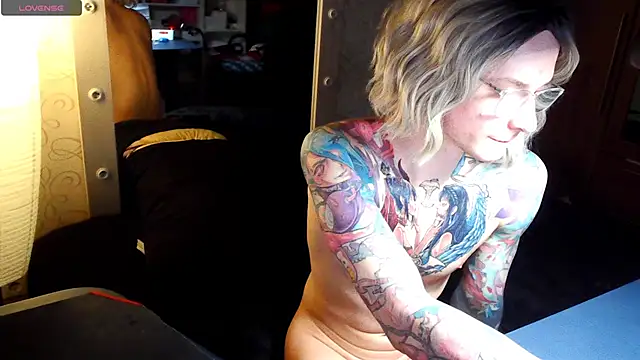 Julia_dolls' Webcam Show