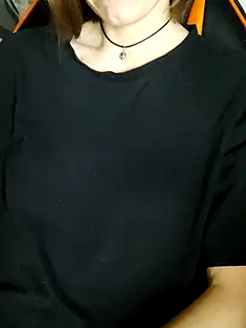 XXX chat uživo modela Aashikalaa