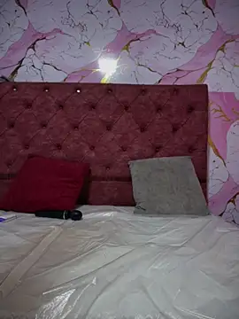 Laila_LS Chat XXX in diretta