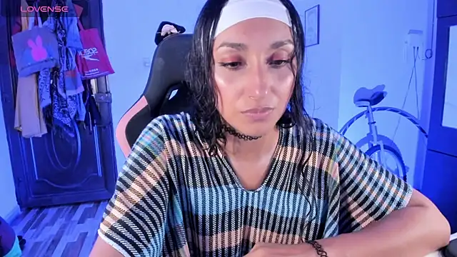 Chat +18 de adrena_10 ao vivo