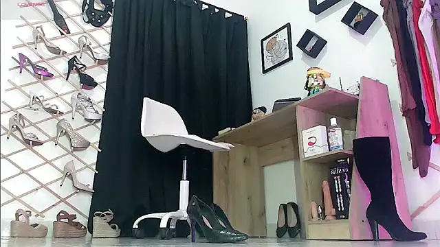 myla_sarahのライブXXXチャット