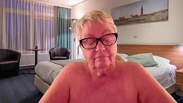 Mystery-Grandmother – webcam-show