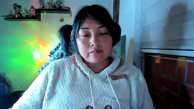 Chatroom XXX en direct de Shaddycute_