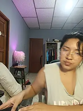 Danelyhit Live chatroom