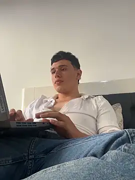 XXX chat uživo modela Keylerth_