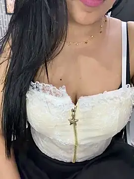 Chatroom XXX en direct de escape_with_me