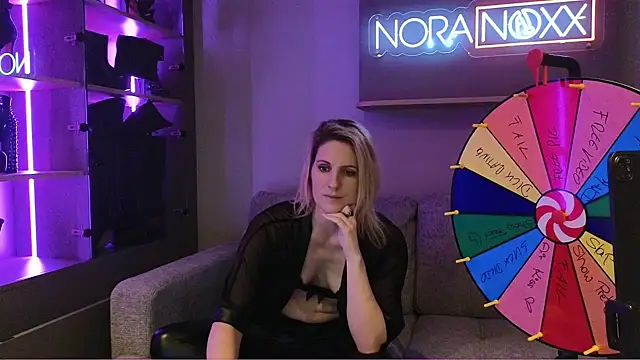 Chat XXX en directo de NoraNoxx