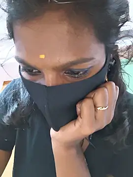 Chat +18 de Honey_rosetamil ao vivo