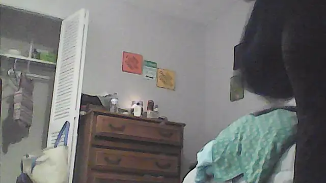 sarahkat86's Live Chat Room