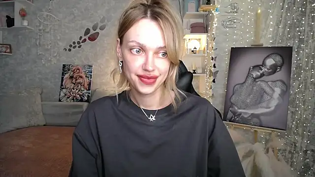 NickyAdamidi Chat XXX live