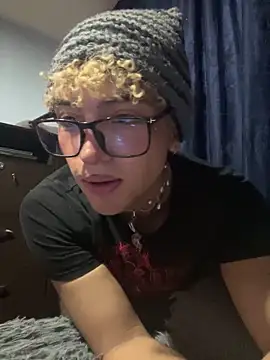 Valentin0__3's Webcam Show