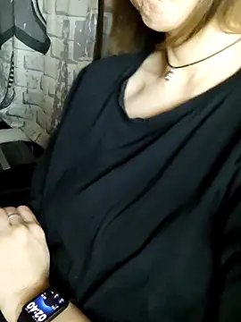 Aashikalaa's Live XXX Chat